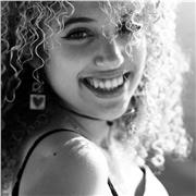 Studentessa di Medicina e Chirurgia in lingua inglese impartisce lezioni di inglese per studenti di ogni età